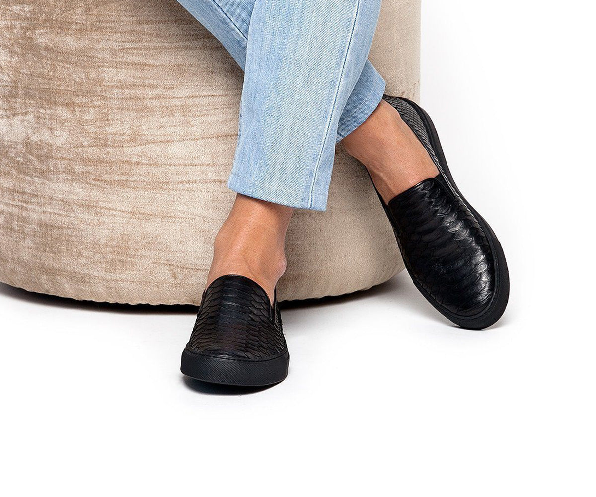 Buy Puma Black Adelina Space Metallics Slip-On Sneakers for Women Online at  Regal Shoes | 9613557